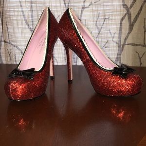 Leg Avenue red sequined high heels.